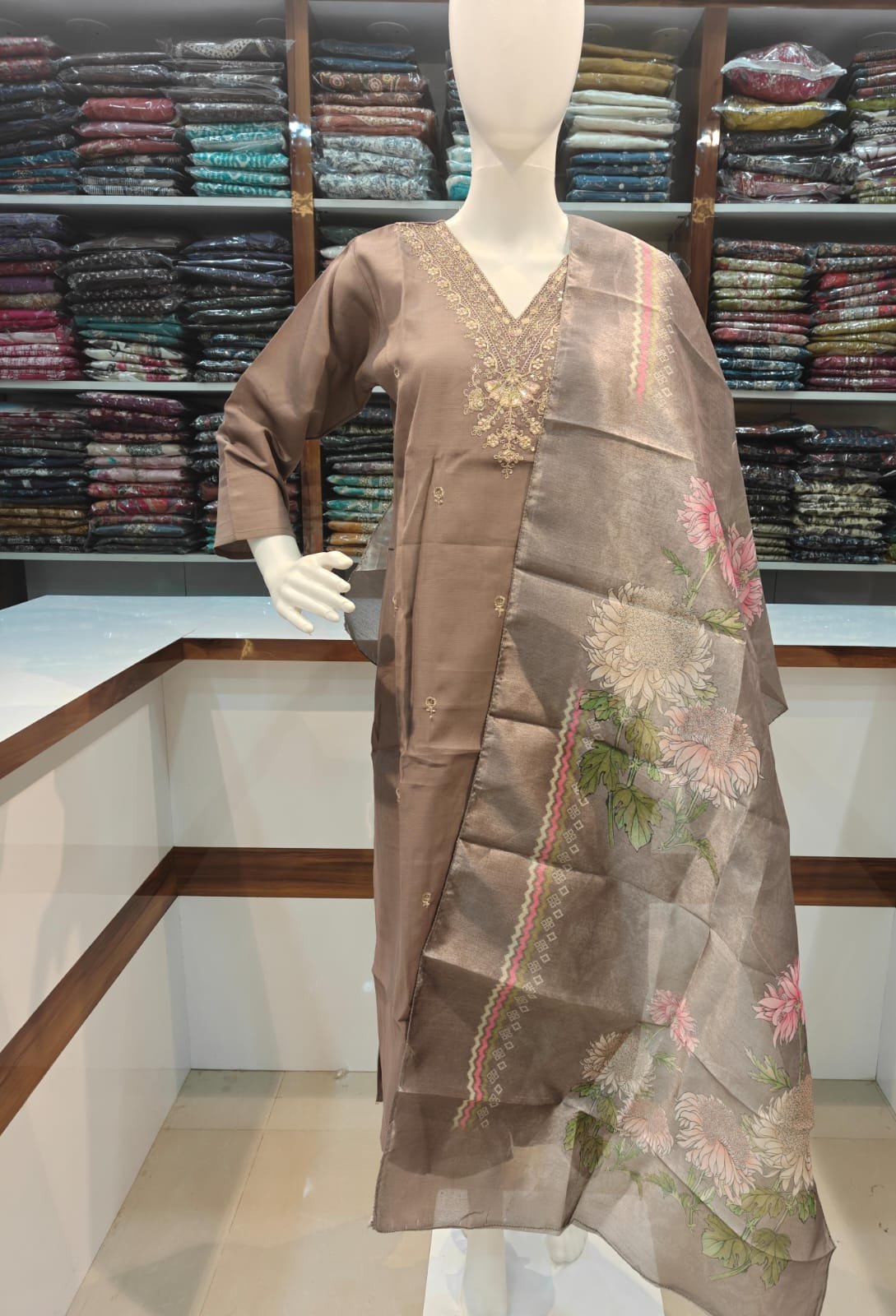 Vatican Silk Three Piece Set - Grey